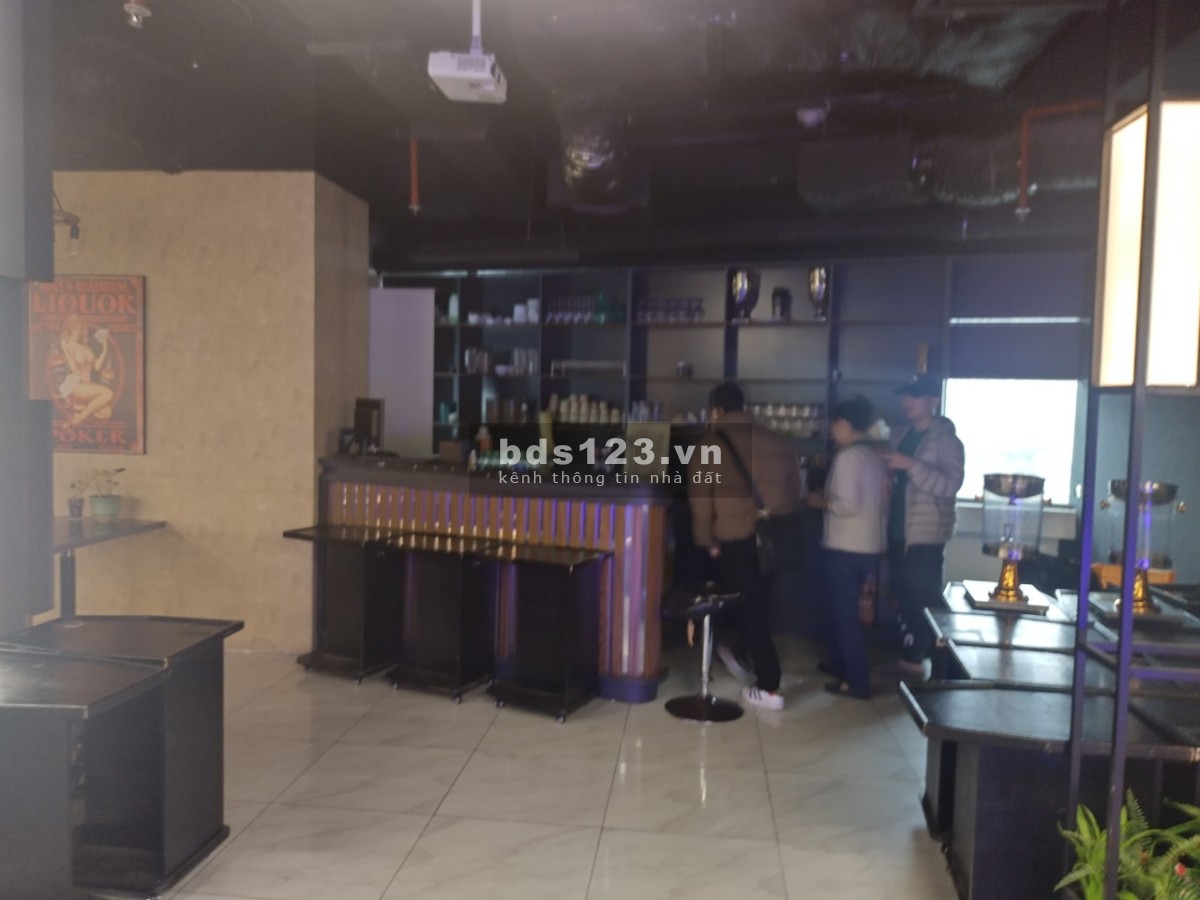 Mặt bằng tòa nhà thương mại dịch vụ Thái Hà 713m2, thuê mọi mô hình. Vị trí mặt tiền đắc địa