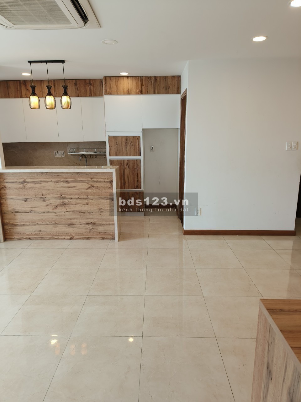 Cần bán gấp căn hộ chung cư Kingston, Phú Nhuận, 124m2, 3PN, 3WC, giá 7.5 tỷ. LH: 0377269969 Dưỡng