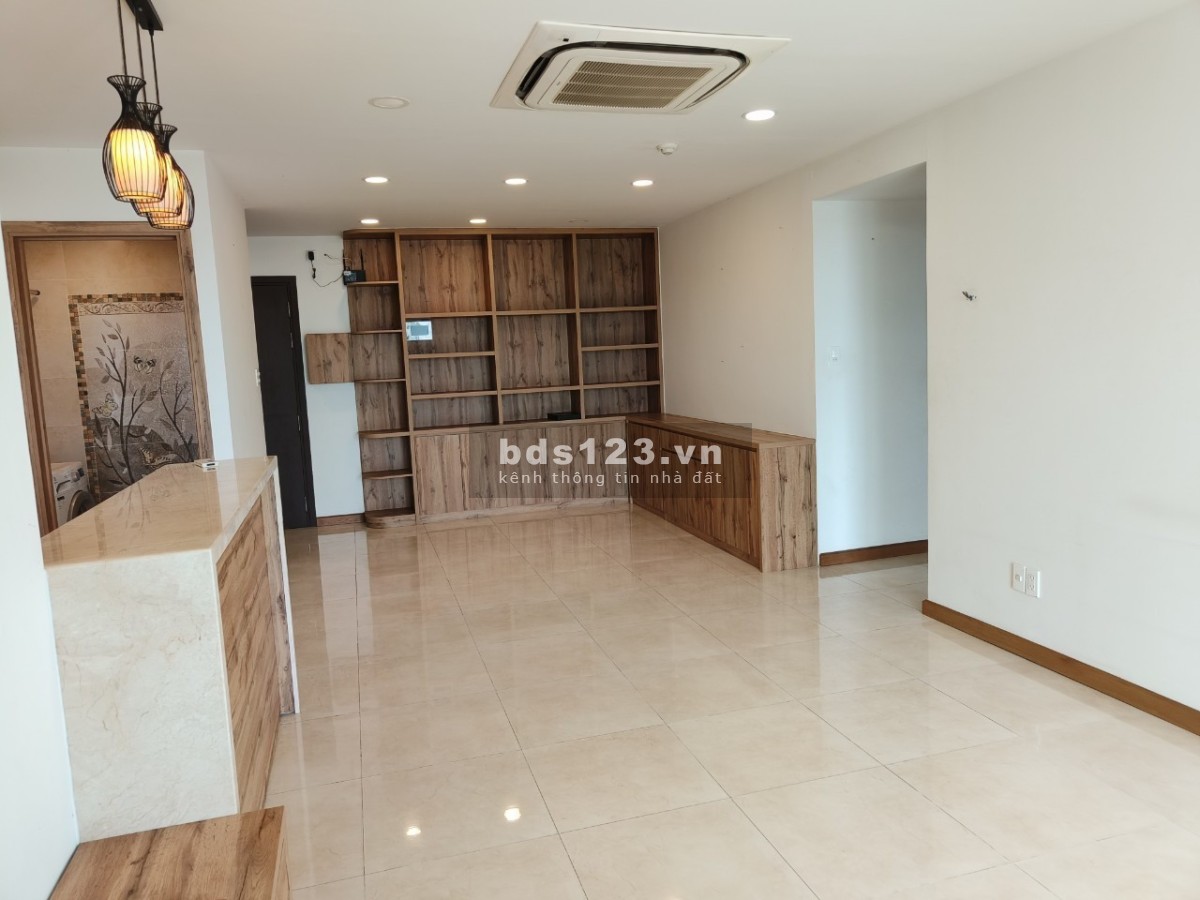 Cần bán gấp căn hộ chung cư Kingston, Phú Nhuận, 124m2, 3PN, 3WC, giá 7.5 tỷ. LH: 0377269969 Dưỡng
