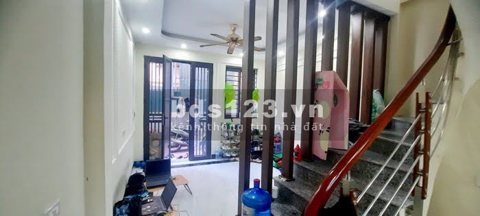 Nhà bán thuộc ngõ 10 Thanh Lãm, 5 tầng nhà đẹp, dưới 3 tỷ