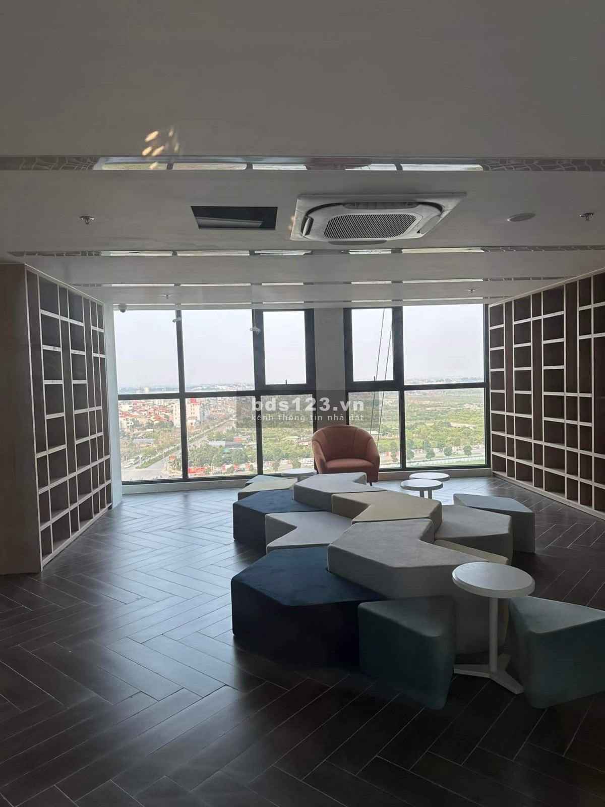 Cần bán gấp 3PN tòa P3 diện tích 100m2 giá 4,650 tỷ bao thuế phí - Pavilion Vinhomes Ocean Park
