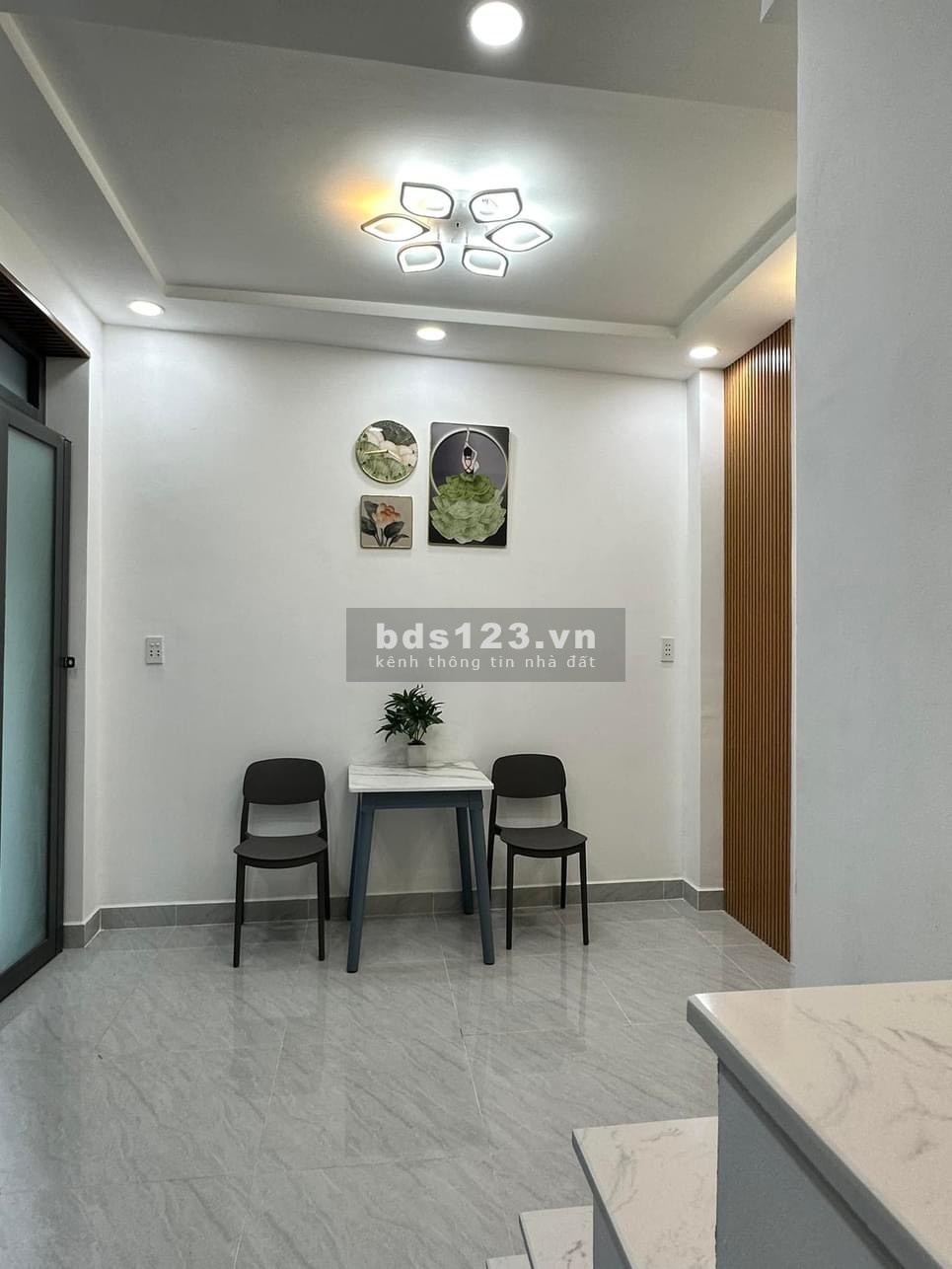 Chính chủ cần bán ngay nhà 3 tầng - Huỳnh Văn Bánh, Phú Nhuận, nhỉnh 2 tỷ