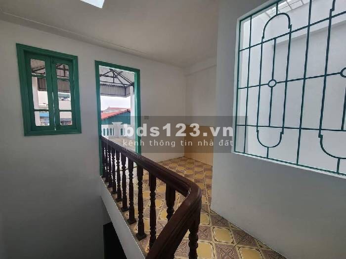 Bán nhà Tứ Liên, nhà dân xây còn mới, oto đỗ cổng, 75m2, 7.4 tỷ