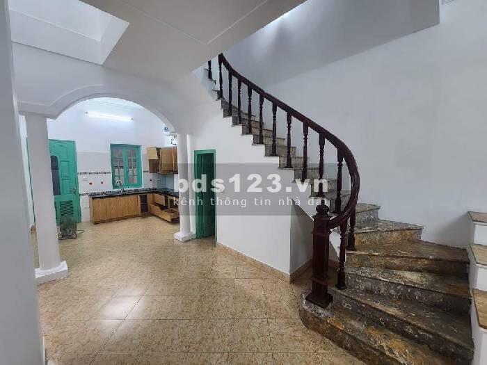 Bán nhà Tứ Liên, nhà dân xây còn mới, oto đỗ cổng, 75m2, 7.4 tỷ