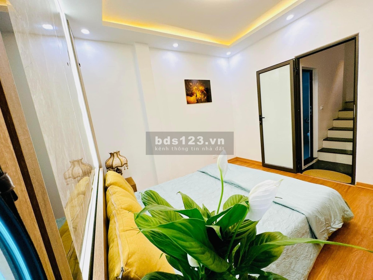 Nguyễn Chính - Nhà mới ở luôn, dân xây, gần ô tô - 2 thoáng trước sau