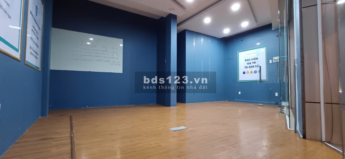 Mặt bằng quận Tân Bình 50m², mặt tiền 10m gần sân bay