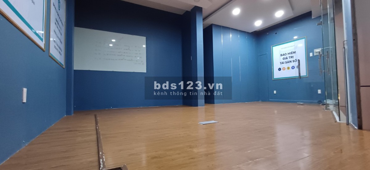 Mặt bằng quận Tân Bình 50m², mặt tiền 10m gần sân bay