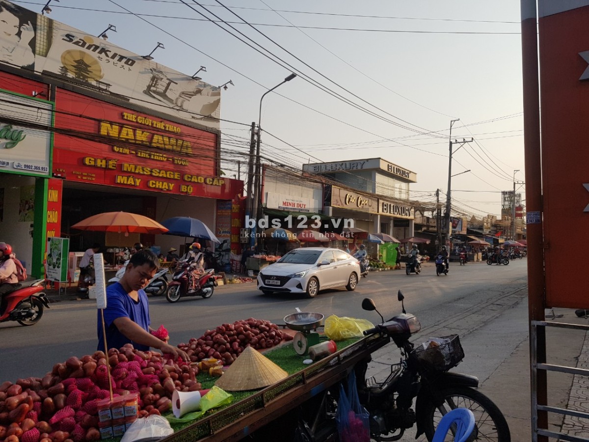Chính chủ cho thuê kiot ngay mặt tiền đường chính gần chợ