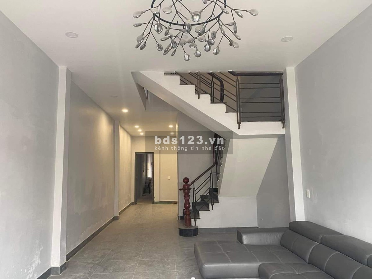Có 4.799 tỷ mua được nhà TCH 10, Q12, 4X29M, SHR, 2 tầng, khu đồng bộ an ninh