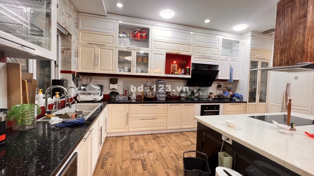 Chính chủ cần bán nhà 671.6 Nguyễn Kiệm, Phú Nhuận. Full nội thất cao cấp, thang máy 6 tầng, 59 tỷ