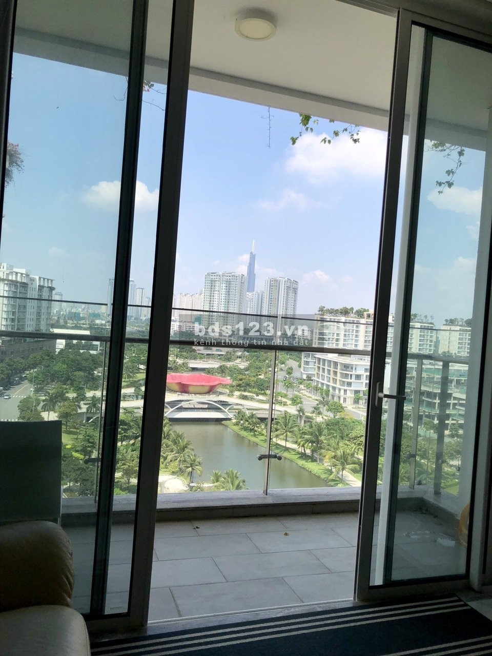 Bán căn hộ Sarica 3PN rẻ nhất thị trường 142m2.