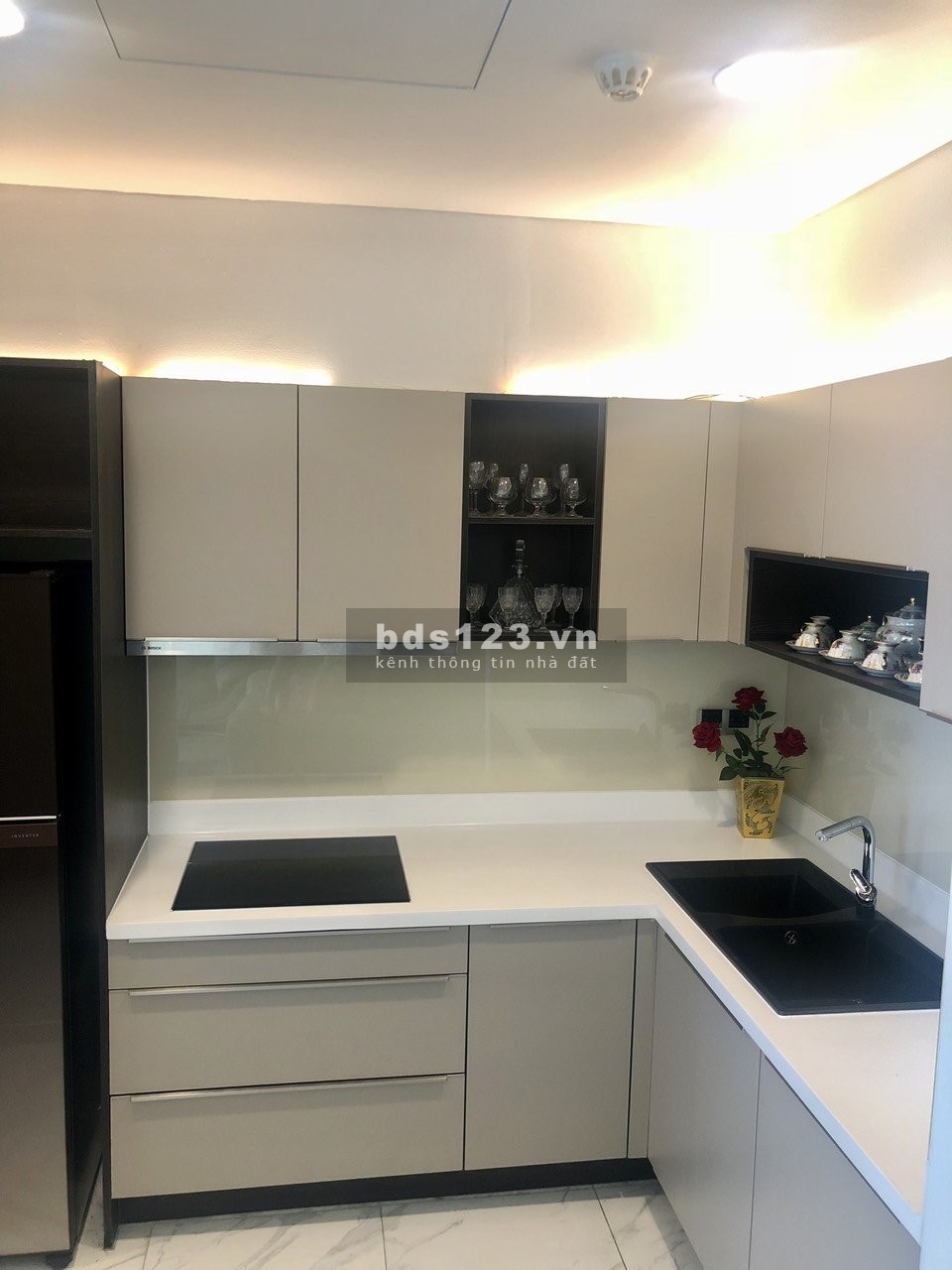 Bán căn hộ Sarica 3PN rẻ nhất thị trường 142m2.