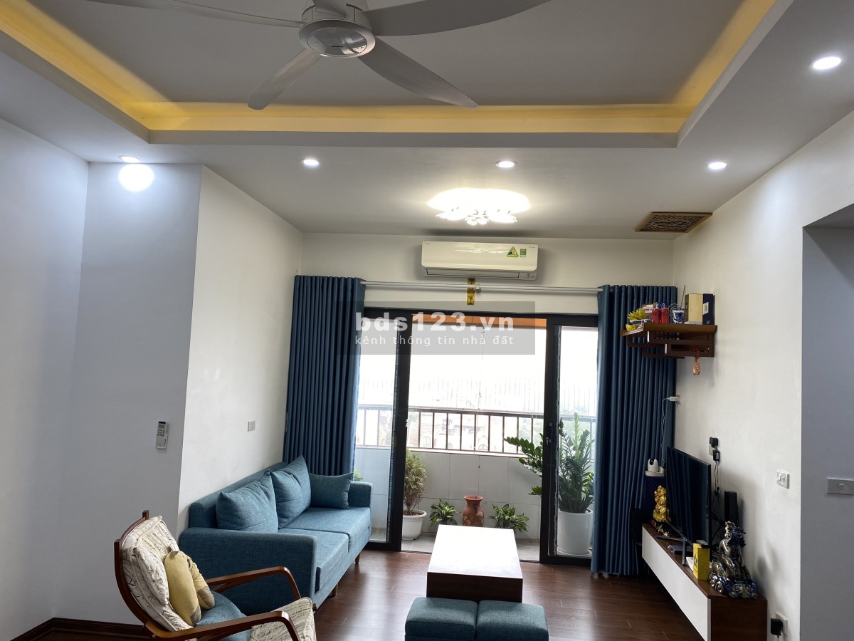 Chính chủ bán CC Nơ 1B Bán đảo Linh Đàm 3PN 87m lô góc tầng cao full nội thất 4tỷ LH: 0904788156
