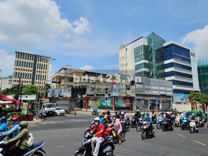 Chính chủ cần cho thuê mặt bằng 550m2 2 mặt tiền Cộng Hoà, Út Tịch Tân Bình