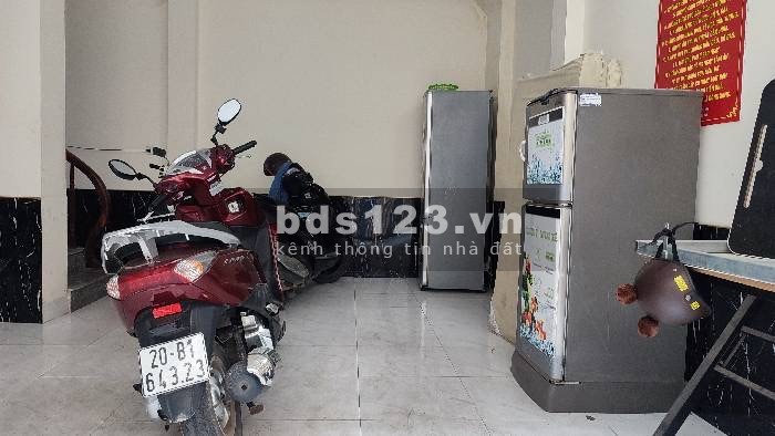 Cần bán nhà Yên Xá, Thanh Trì 38m2, 7 tầng, 5.6 tỷ.