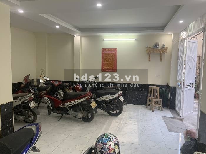 Cần bán nhà Yên Xá, Thanh Trì 38m2, 7 tầng, 5.6 tỷ.