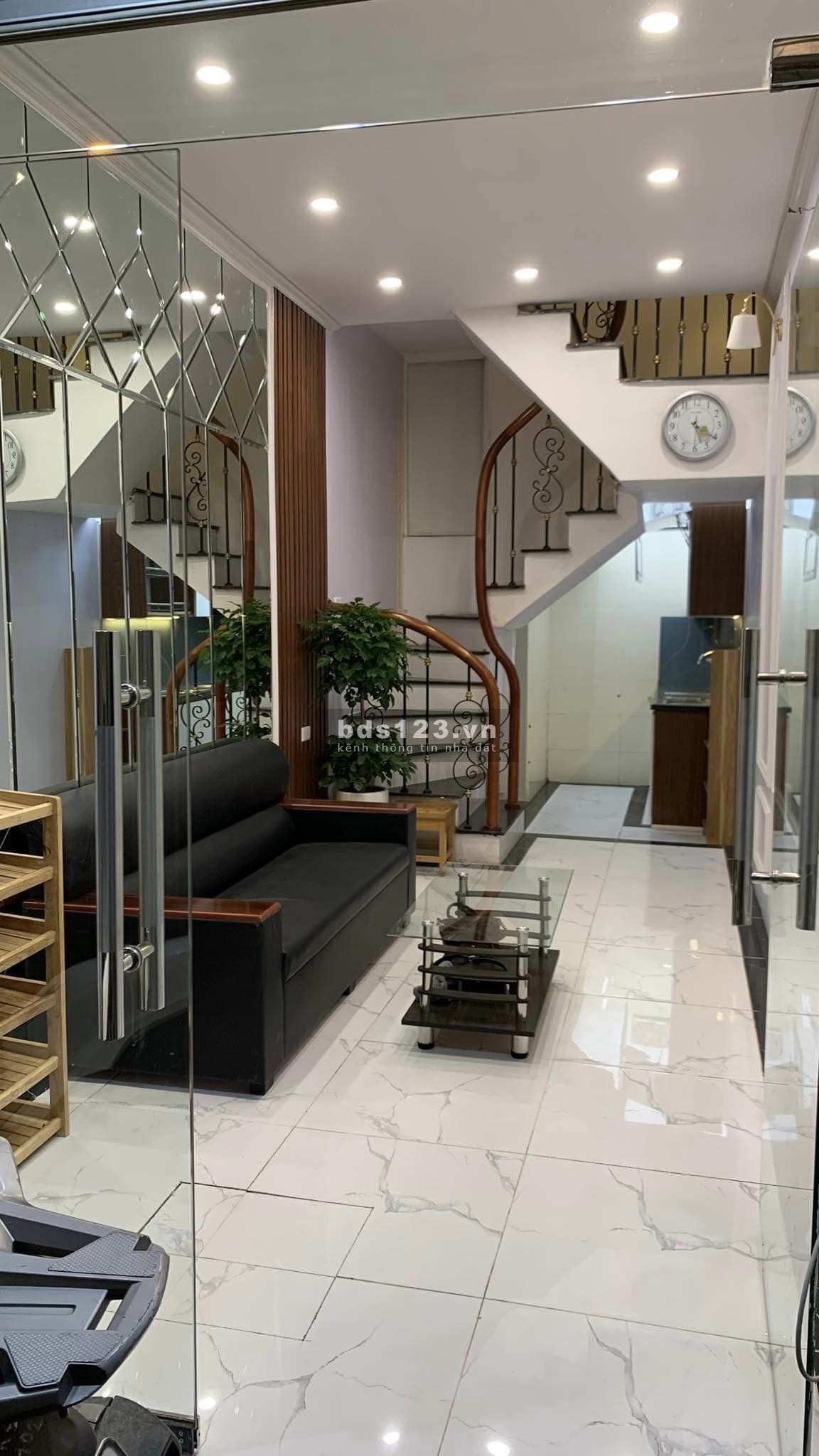 Bán nhà Nam Dư, 40m2, 5 tầng, full nội thất, mặt tiền 4m, ở ngay. Chỉ 3.6 tỷ