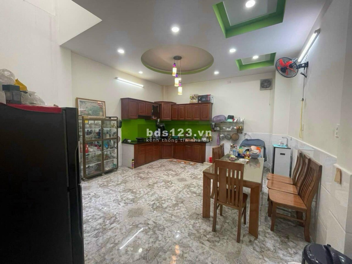 Mua bán nhà 3 Tầng 68m2 - Ngang 5m - hẻm ô tô - Tp Thủ Đức - Nhỉnh 4T