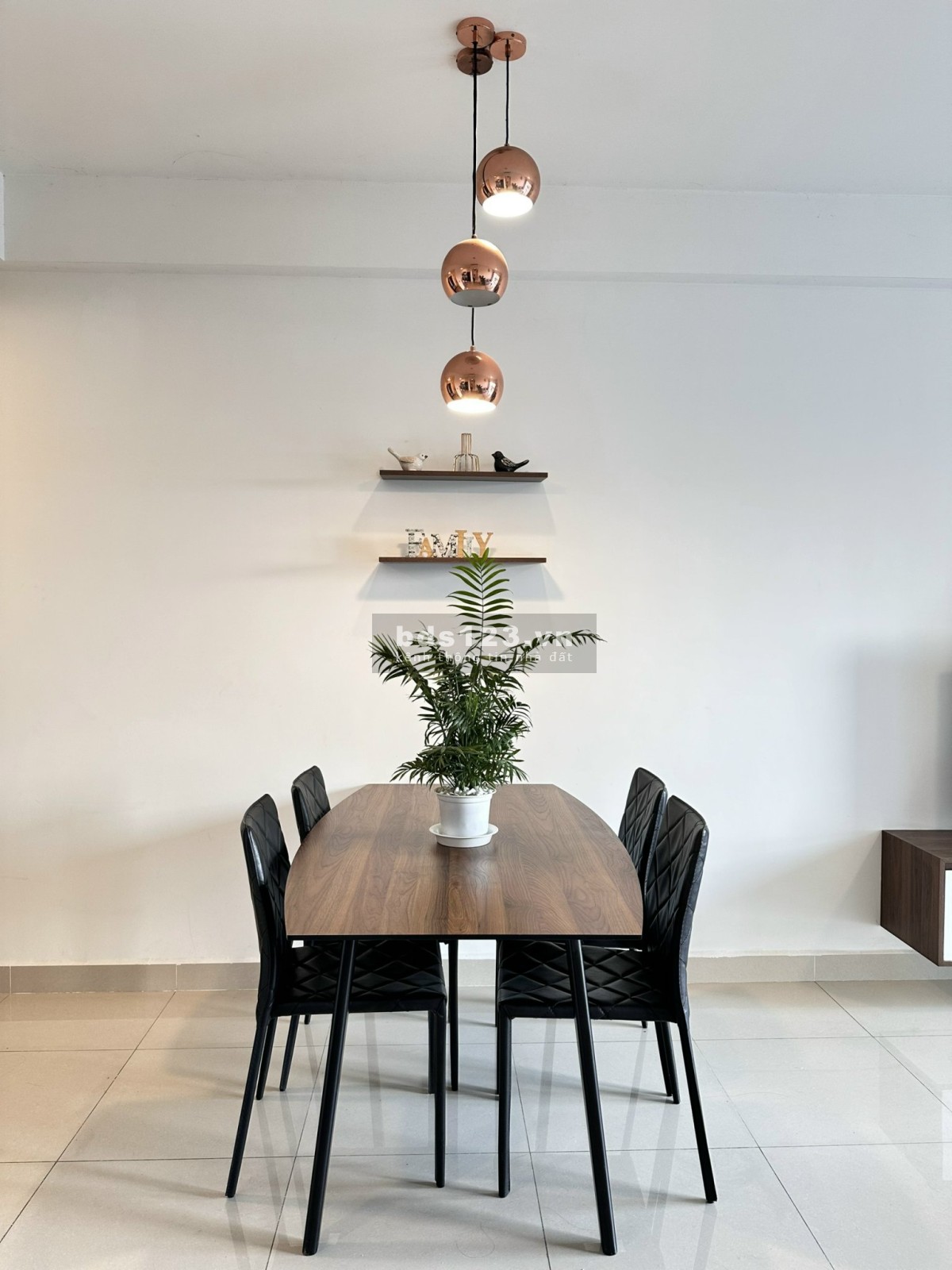 Báncăn hộ 3pn The Sun Avenue, Quận 2, có nội thất, giá siêu tốt