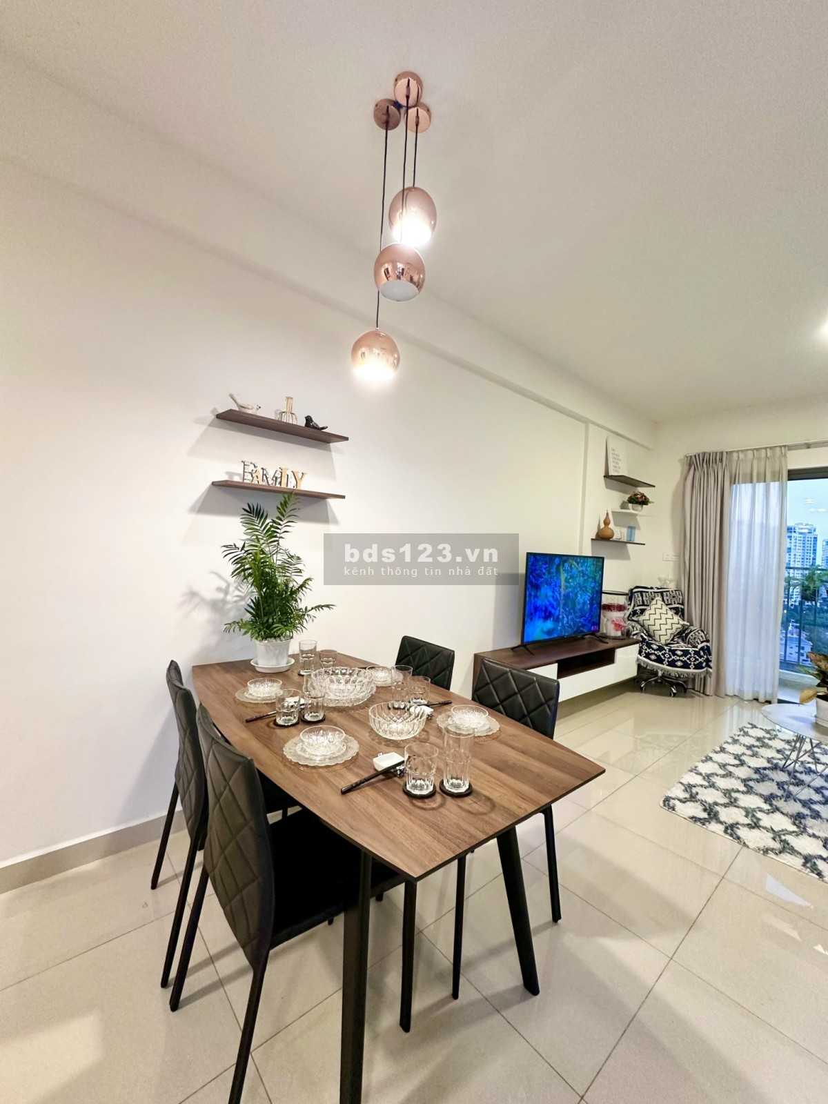 Báncăn hộ 3pn The Sun Avenue, Quận 2, có nội thất, giá siêu tốt