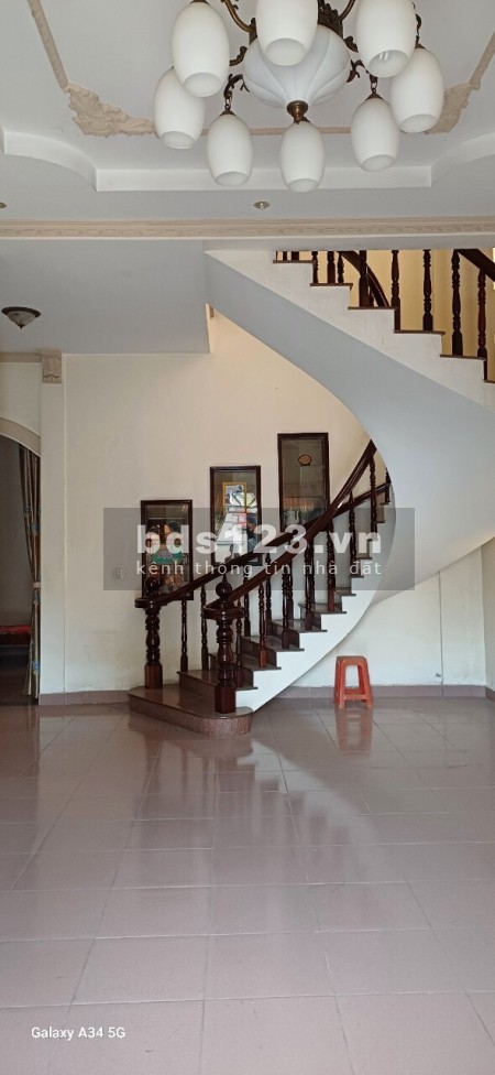 Chốt ngay biệt thự 10x27 mặt tiền đường lớn, 4pn 4wc sẵn 5 máy lạnh, giường tủ.