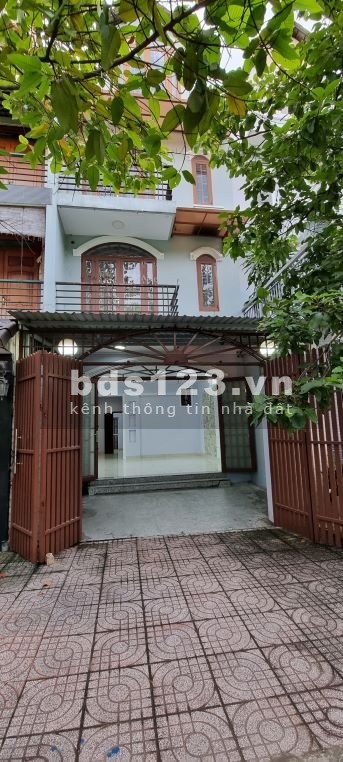 Nhà kdc Tam Phú, sát Tô Ngọc Vân, 1 trệt 3 lầu, 4pn 4wc