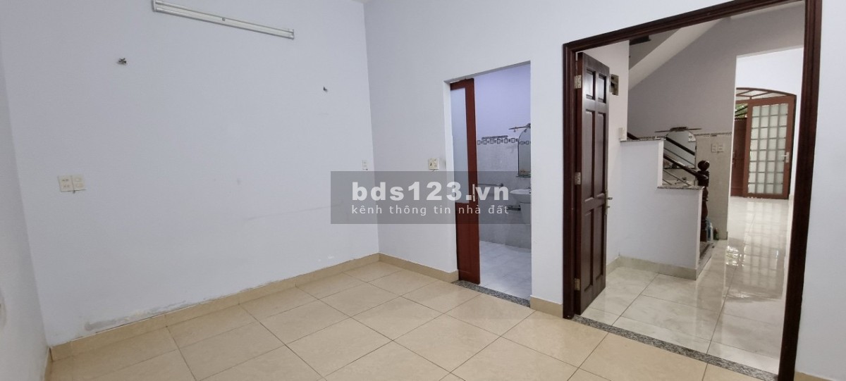 Nhà kdc Tam Phú, sát Tô Ngọc Vân, 1 trệt 3 lầu, 4pn 4wc