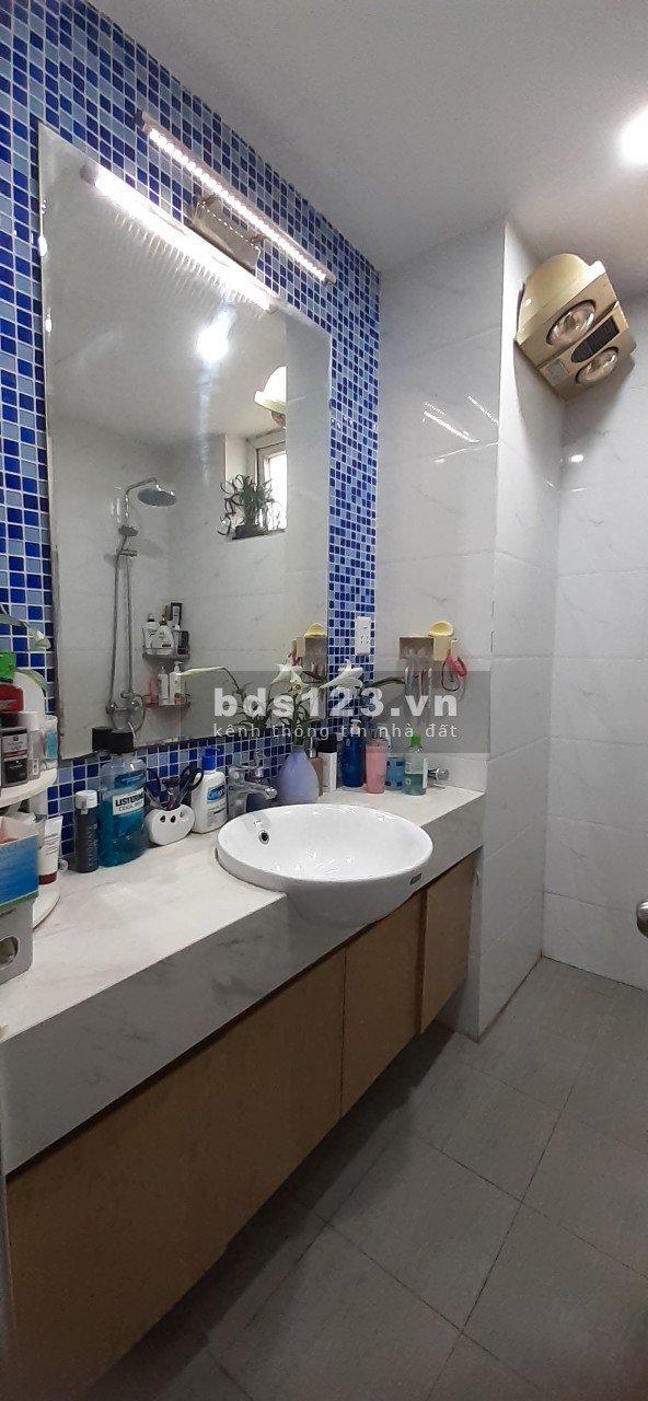 Chính chủ cần bán căn hộ 2PN, 2vs chung cư 137 Nguyễn Ngọc Vũ