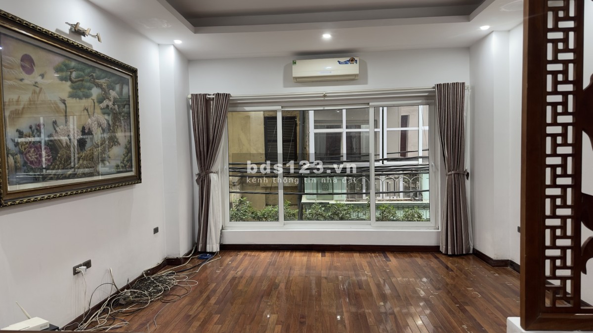 Cần cho thuê văn phòng tiện kinh doanh ngay tầng 1 và tầng 2 tại 80/180 Nguyễn Lương Bằng, Đống Đa