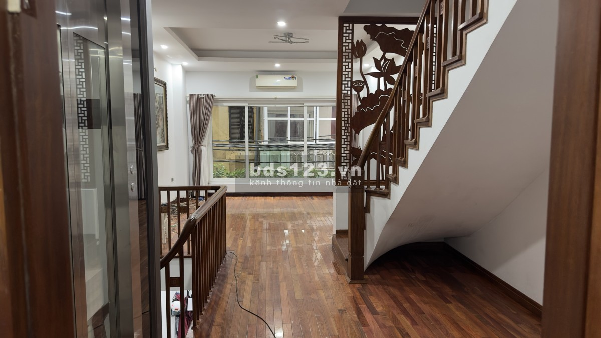 Cần cho thuê văn phòng tiện kinh doanh ngay tầng 1 và tầng 2 tại 80/180 Nguyễn Lương Bằng, Đống Đa