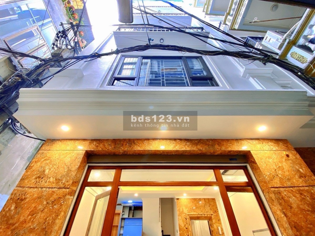 Bán nhà Khương Đình, Thanh Xuân, diện tích 40MX6, MT 4.8M, nhỉnh 6 tỷ, thang máy, 2 thoáng