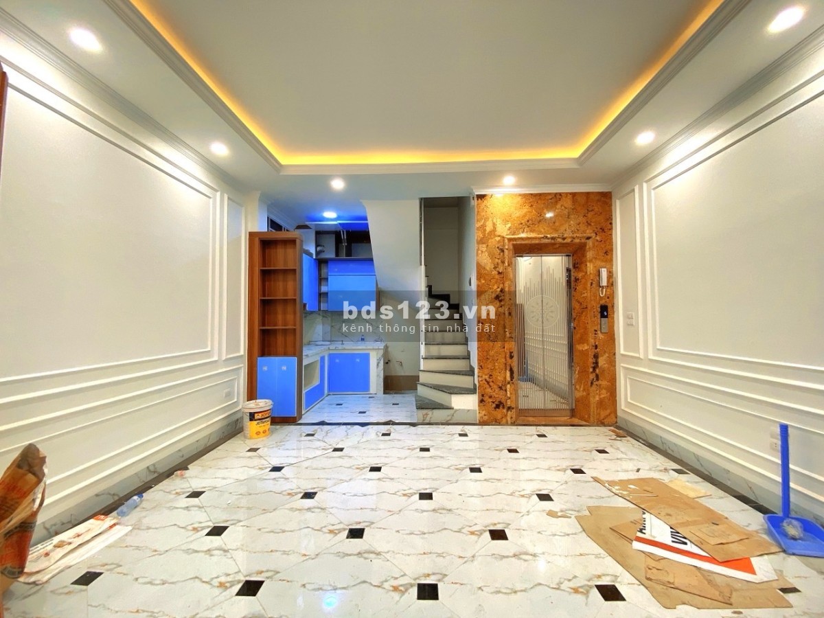 Bán nhà Khương Đình, Thanh Xuân, diện tích 40MX6, MT 4.8M, nhỉnh 6 tỷ, thang máy, 2 thoáng