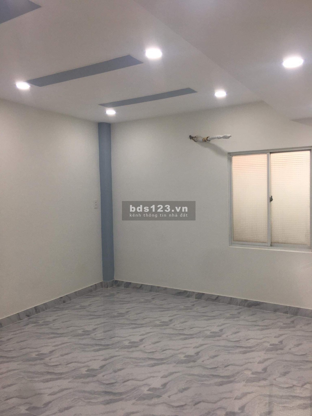 Cho thuê nhà thông Vườn lài Tân Phú 4 x 10, 1 lầu chỉ 8 triệu thương lượng