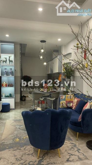 Bán nhà phố Kim Hoa, vỉa hè, kinh doanh, nội thất đẹp, diện tích 40Mx5T, nhỉnh 9 tỷ