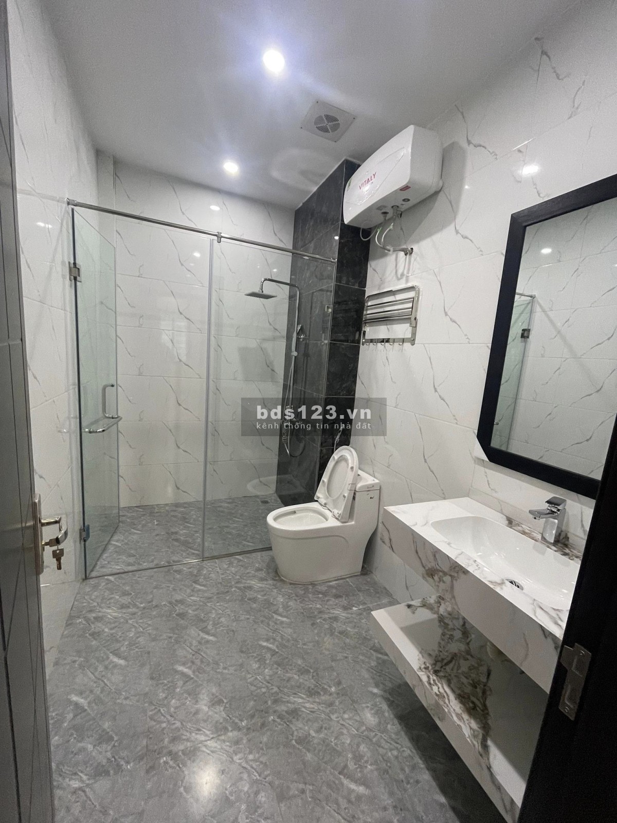 Cần bán nhà ngõ 151 Nguyễn Đức Cảnh