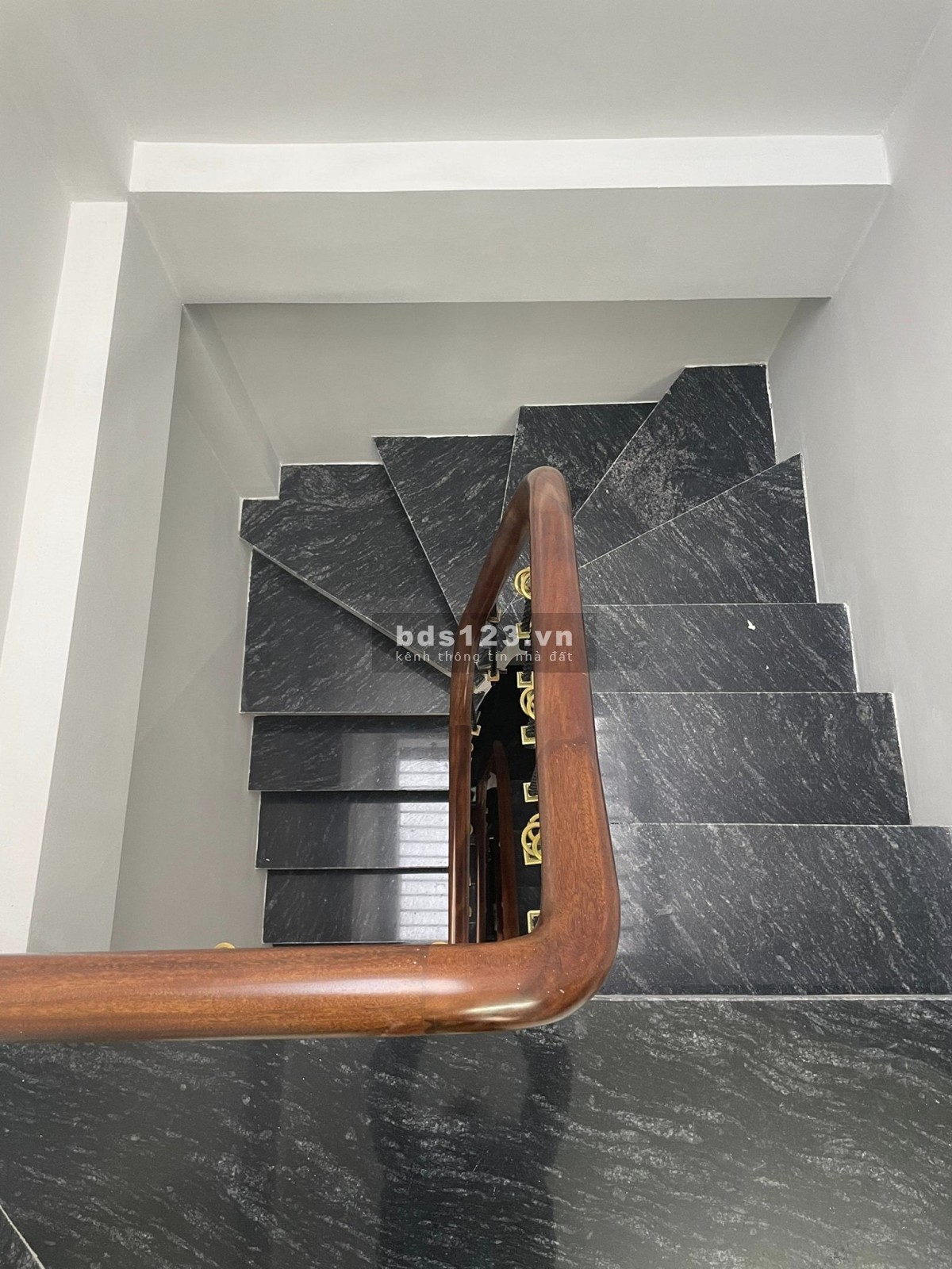Cần bán nhà ngõ 151 Nguyễn Đức Cảnh