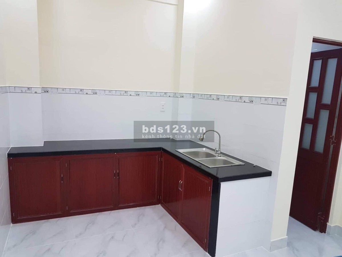 Cho thuê nhà thông Vườn lài Tân Phú 4 x 10, 1 lầu chỉ 8 triệu thương lượng