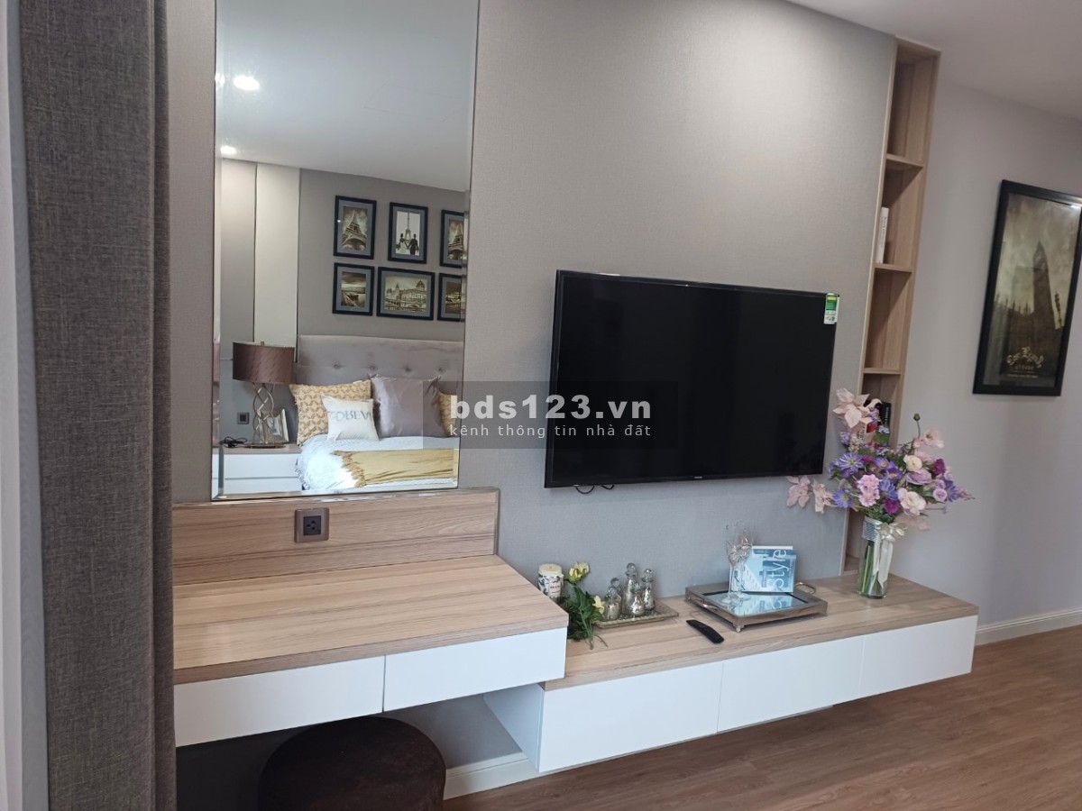 Paragon Cầu Giấy. Vàng trong vàng. Trả: 2,1 tỷ ở ngay. ~100m2. Góc. 18th lãi 0%. Cho thuê: ~25tr/th