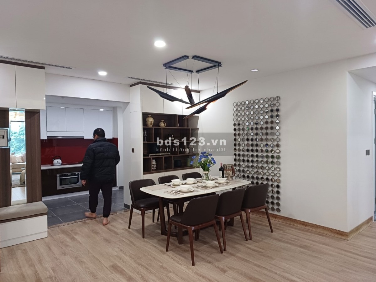 Paragon Cầu Giấy. Vàng trong vàng. Trả: 2,1 tỷ ở ngay. ~100m2. Góc. 18th lãi 0%. Cho thuê: ~25tr/th