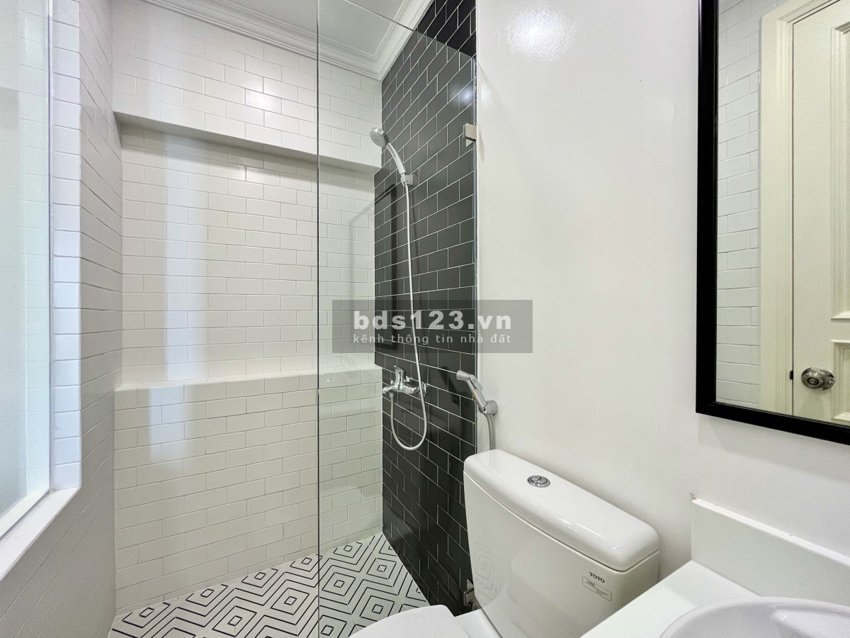 Căn hộ Duplex, gần TTTM Vincom Thủ Đức, diện tích 160M2 + Chổ đậu oto, giá 6.5 tỷ
