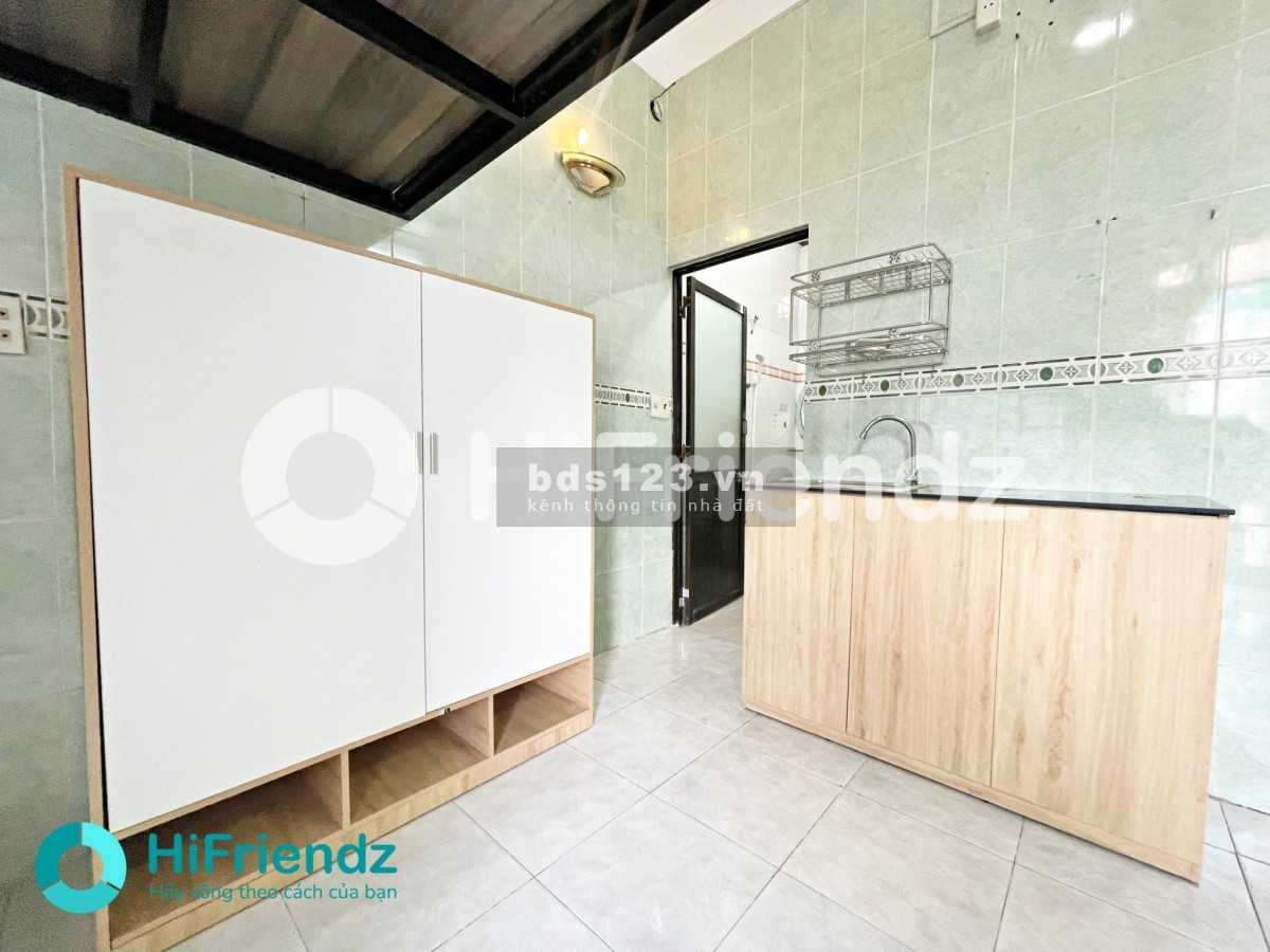 Phòng trọ 25m2 Quận 6, có ban công + Cửa sổ lớn thoáng mát