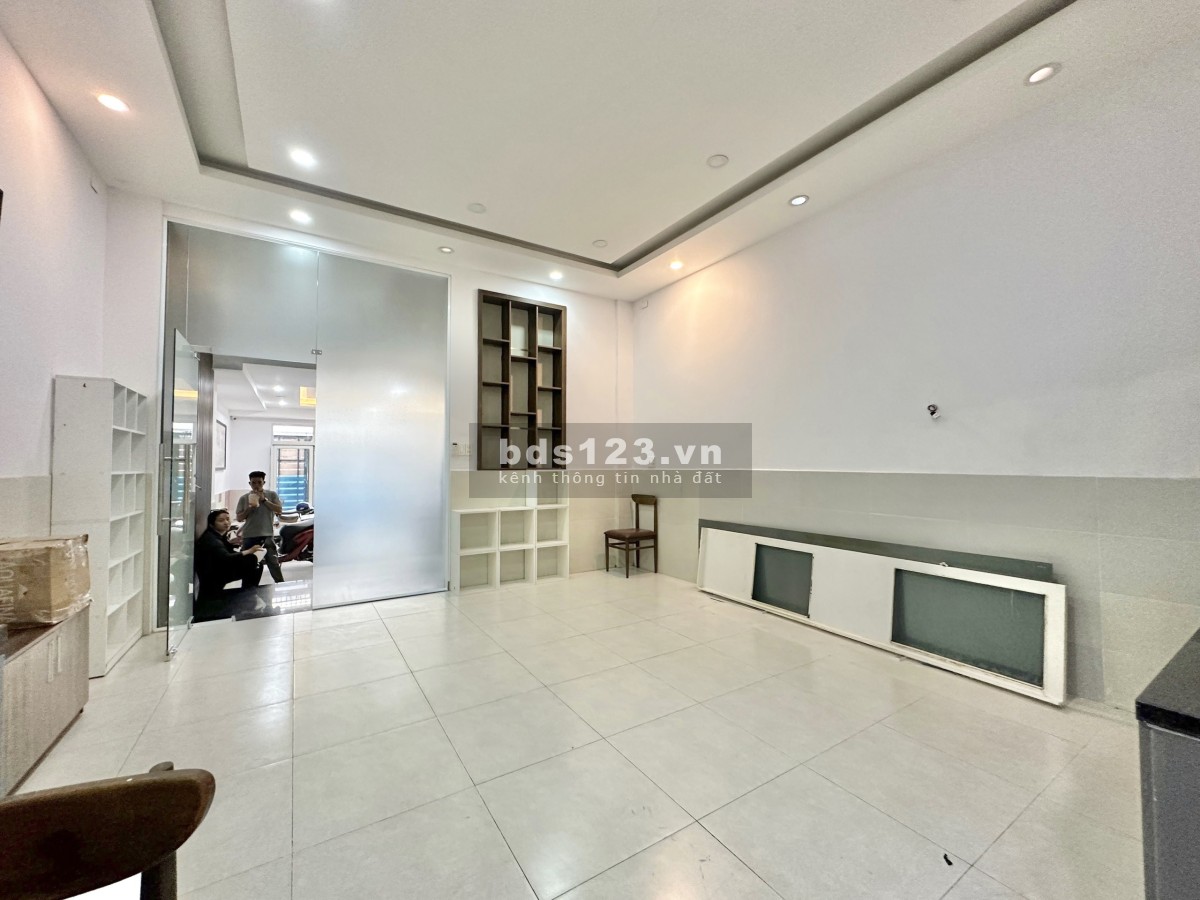 Cho thuê phòng rộng 30m2 ở tối đa 4 người đường số 18 Hiệp Bình Chánh Thủ Đức gần Gigamall