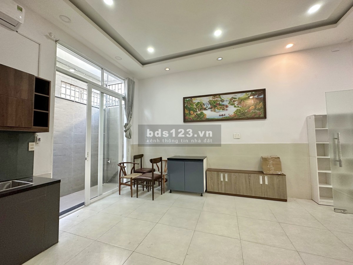 Cho thuê phòng rộng 30m2 ở tối đa 4 người đường số 18 Hiệp Bình Chánh Thủ Đức gần Gigamall