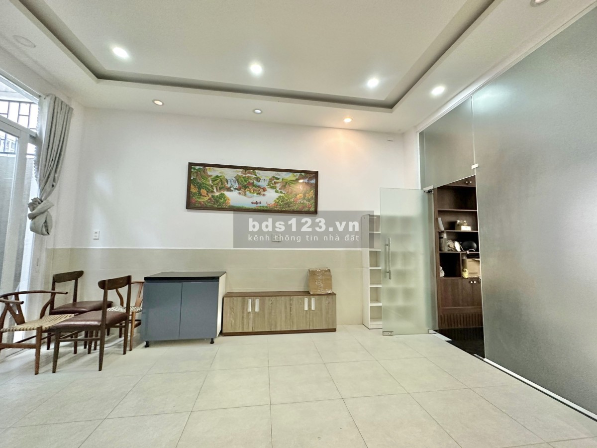 Cho thuê phòng rộng 30m2 ở tối đa 4 người đường số 18 Hiệp Bình Chánh Thủ Đức gần Gigamall