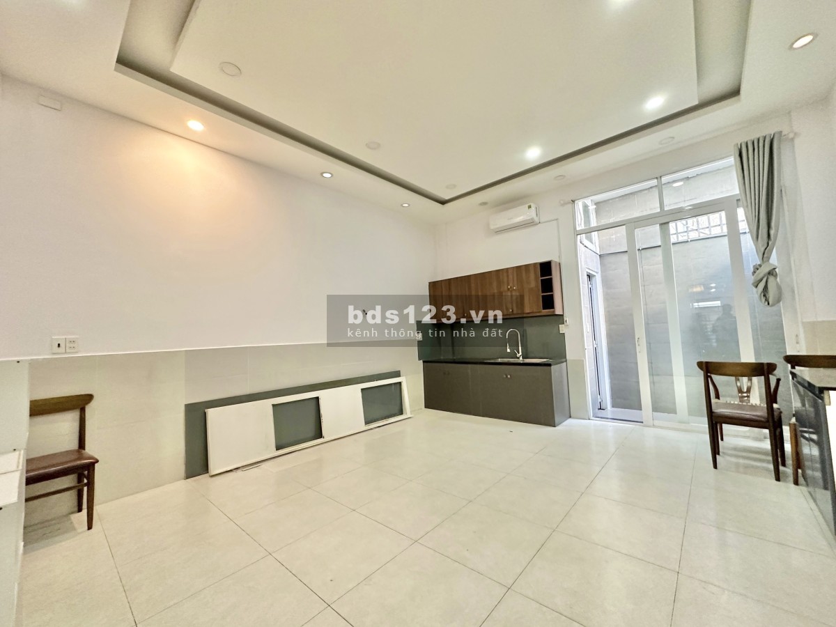 Cho thuê phòng rộng 30m2 ở tối đa 4 người đường số 18 Hiệp Bình Chánh Thủ Đức gần Gigamall