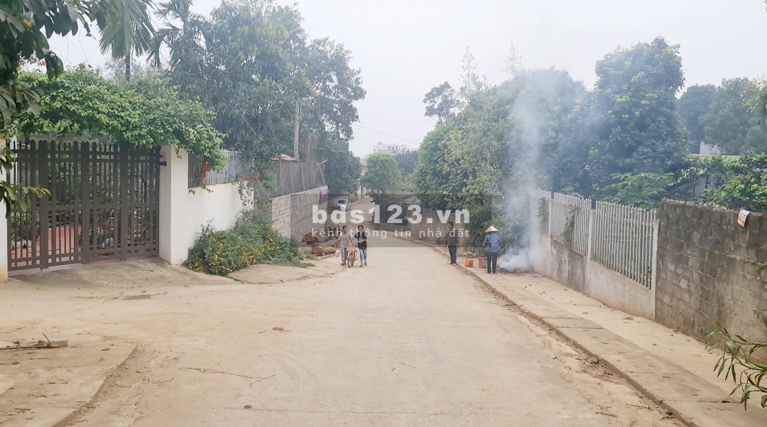 Bán 408M2 đất đô thị thánh phố Hòa Bình lô góc 2 mặt đường