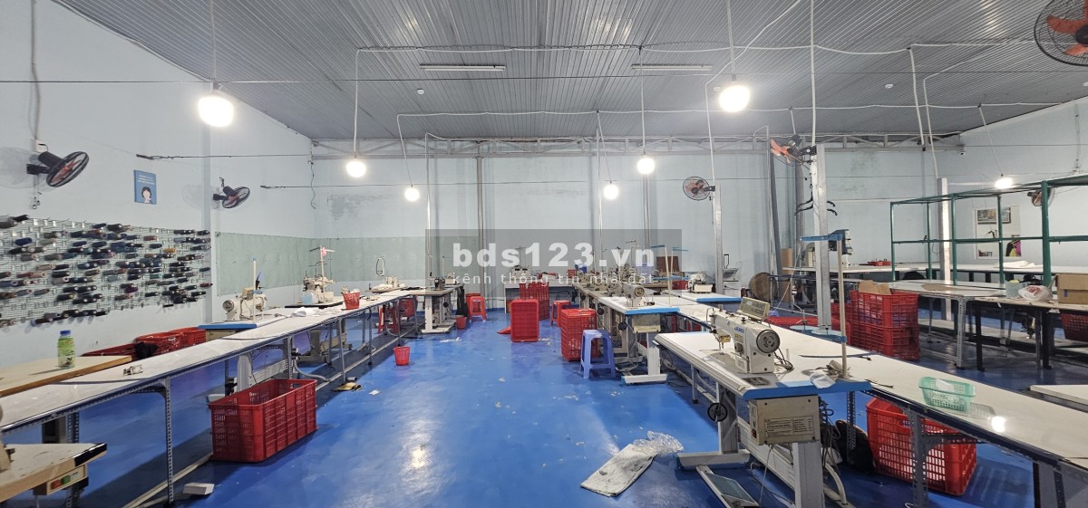 Cho thuê Kho – Xưởng 200m2 đường Đỗ Xuân Hợp, P. Phước Long B, Thủ Đức – Gần Ngã 4 Thủ Đức