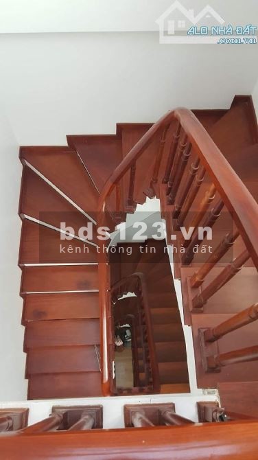 Bán nhà phố Trần Quý Cáp, ô tô tránh, ngõ kinh doanh, 2 thoáng, MT rộng, 50Mx5T, chỉ 12 tỷ