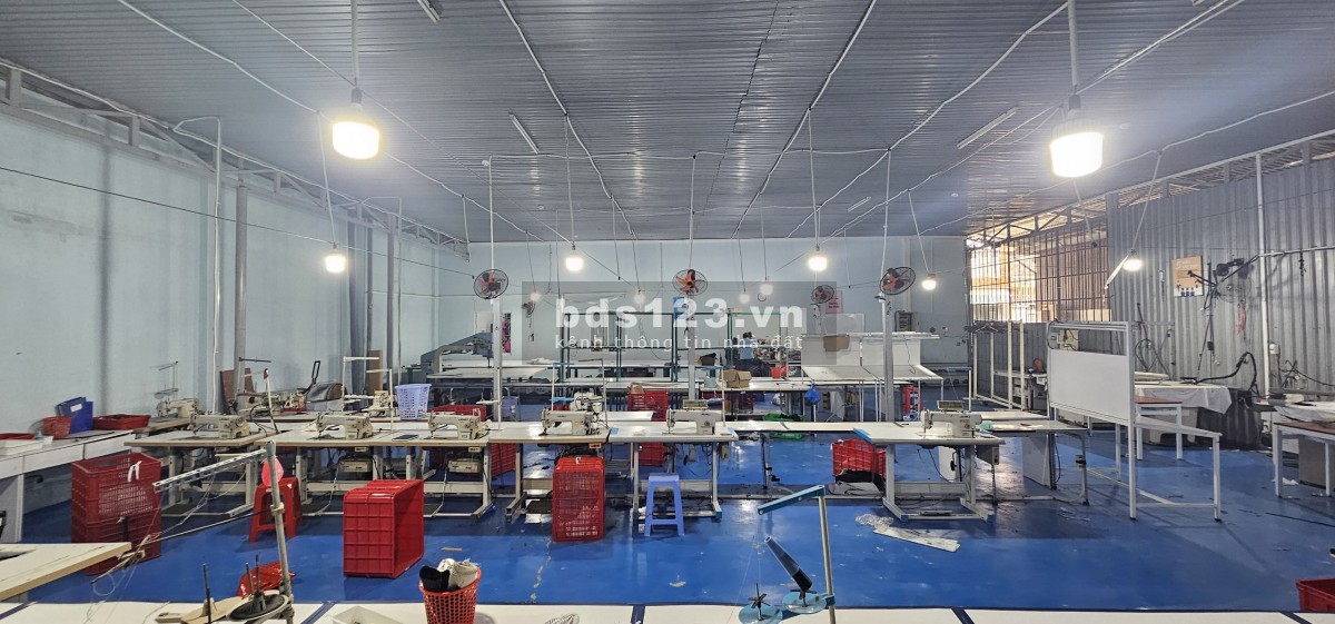 Cho thuê Kho – Xưởng 200m2 đường Đỗ Xuân Hợp, P. Phước Long B, Thủ Đức – Gần Ngã 4 Thủ Đức