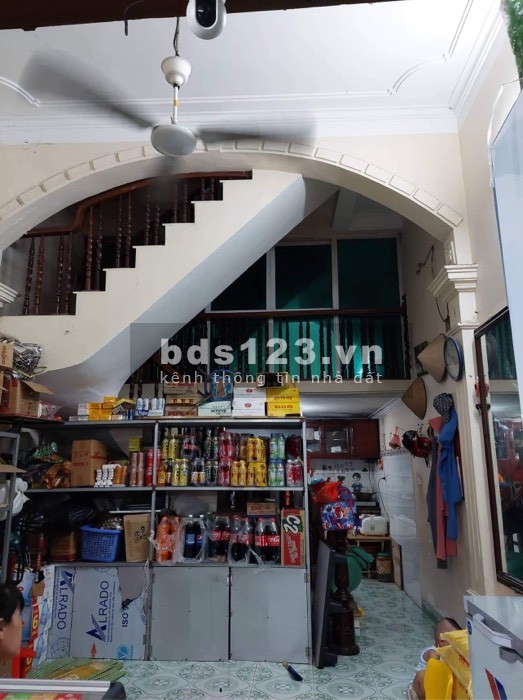 Tặng toàn bộ nội thất, nhà 4 tầng, 1 tum tại Kim Giang